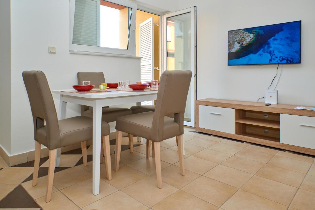Cittanova Boutique Apartment Con Piscina Novigrad Istria Kültér fotó